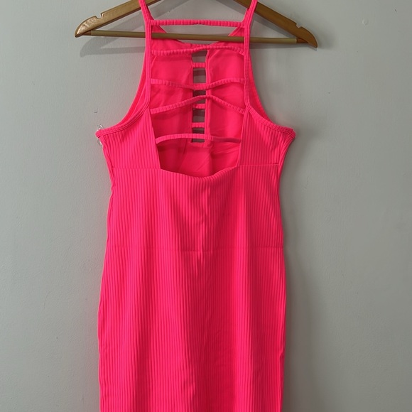 Victoria Sport Strappy Ribbed Dress - Picture 3 of 12